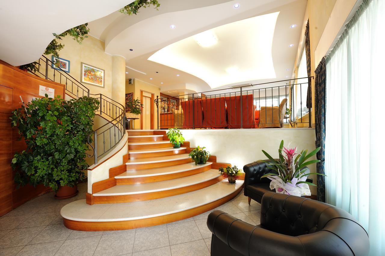 Hotel Mirabel Ріміні Екстер'єр фото