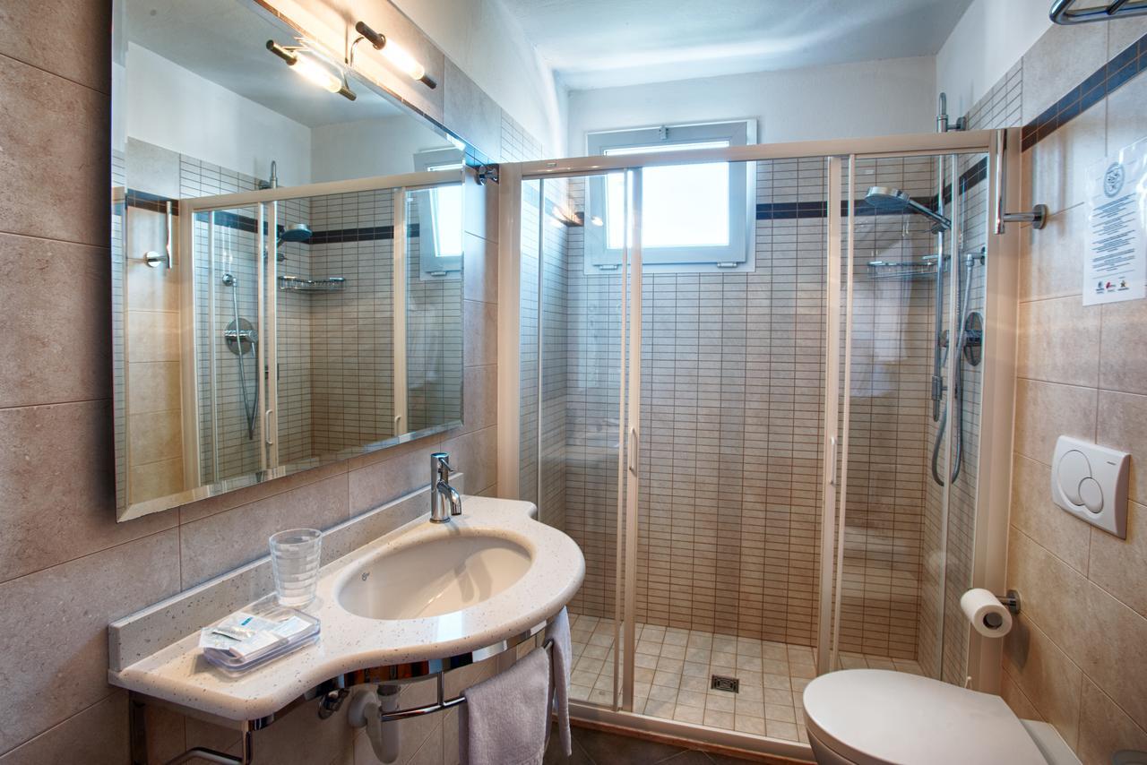 Hotel Mirabel Ріміні Екстер'єр фото